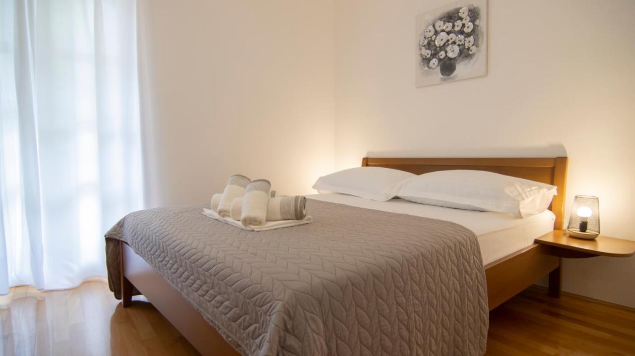 Mozart Apartments Baška Voda Extérieur photo